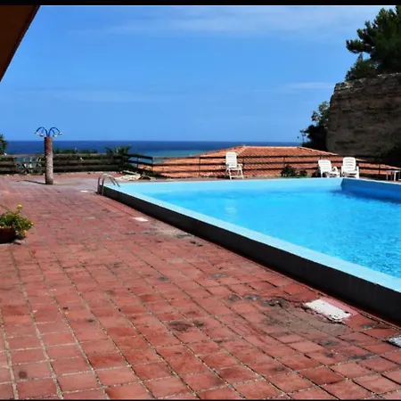 Aldo House Agnone Bagni